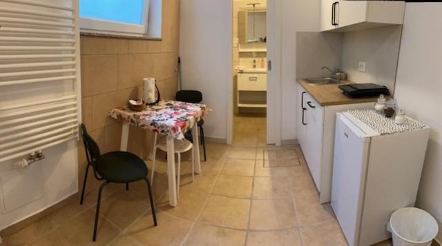Sos Apartments Радовлиця Екстер'єр фото